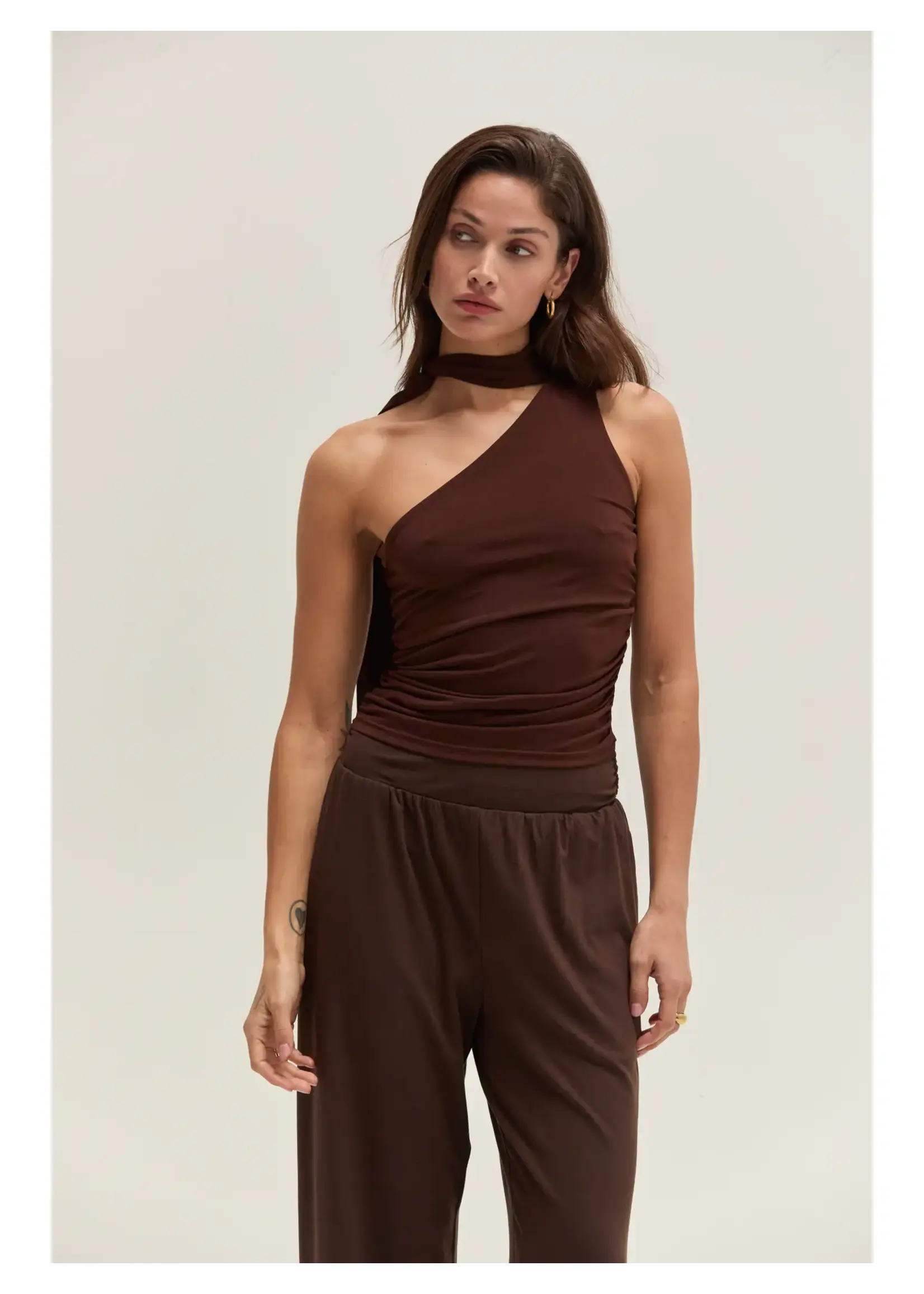 Crescent Eve Tie Neck Sleeveless Knit Top - CT9804