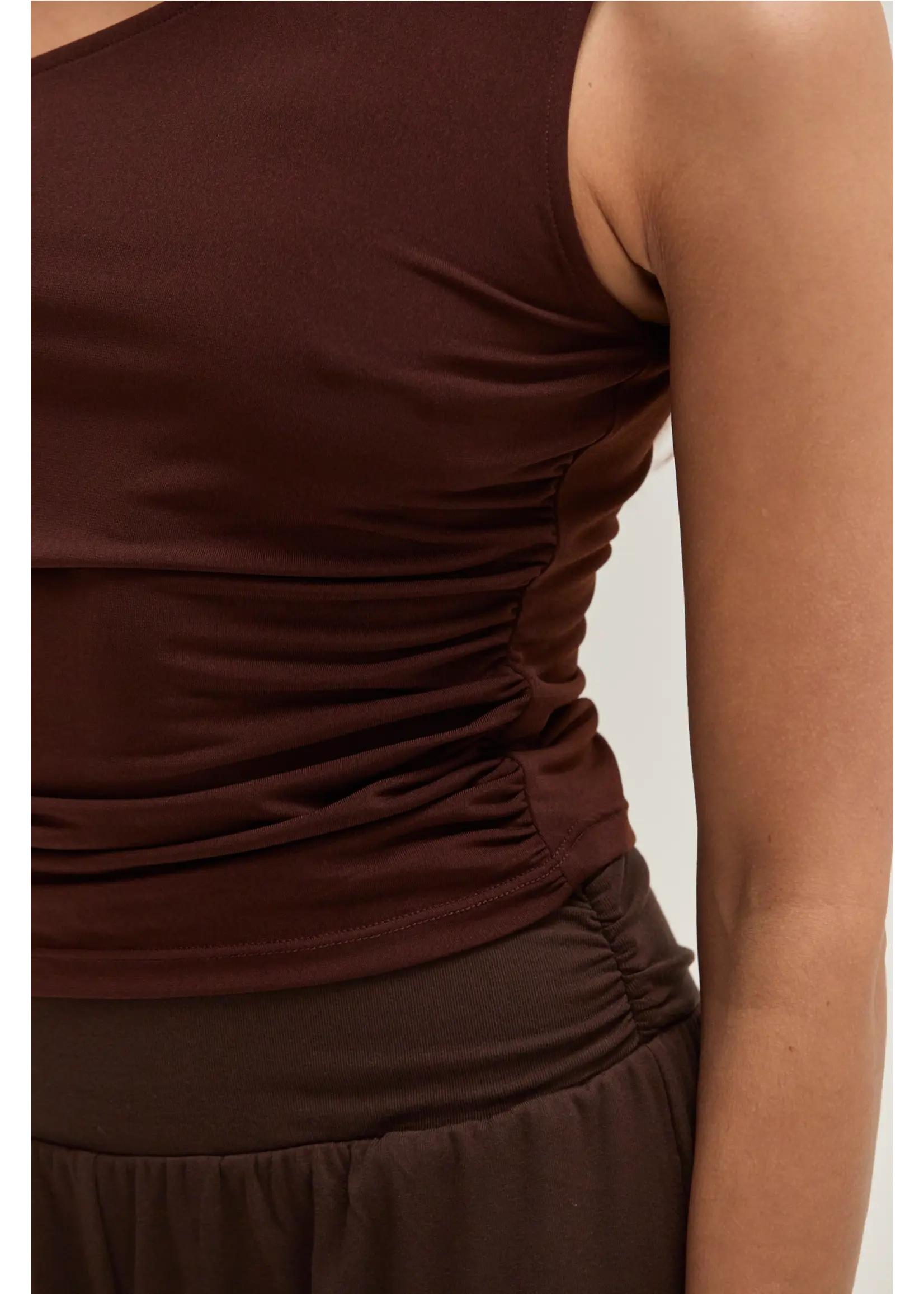 Crescent Eve Tie Neck Sleeveless Knit Top - CT9804