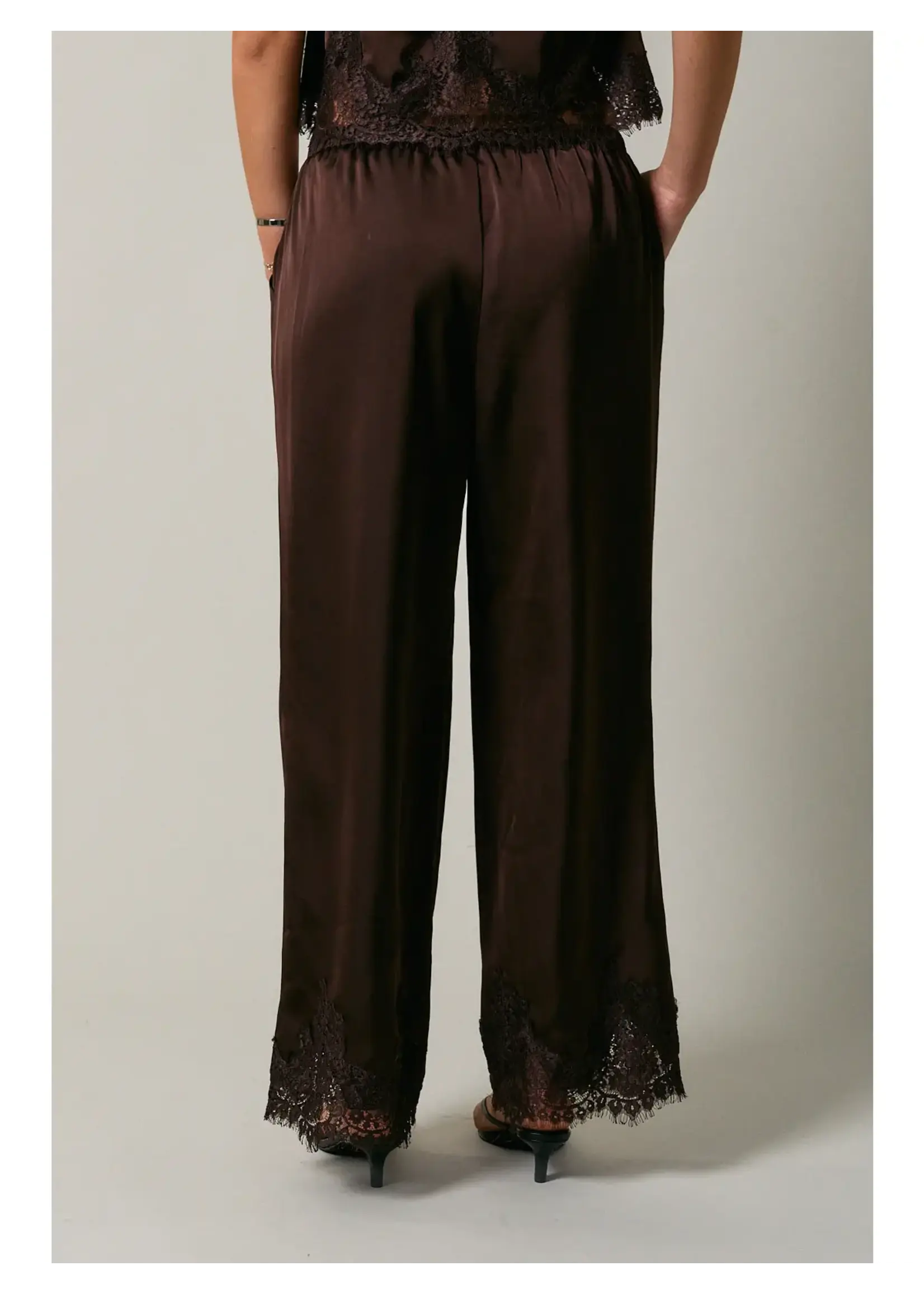 Le Lis Elastic Waist Lace Trim Wide Leg Pants - SP3823