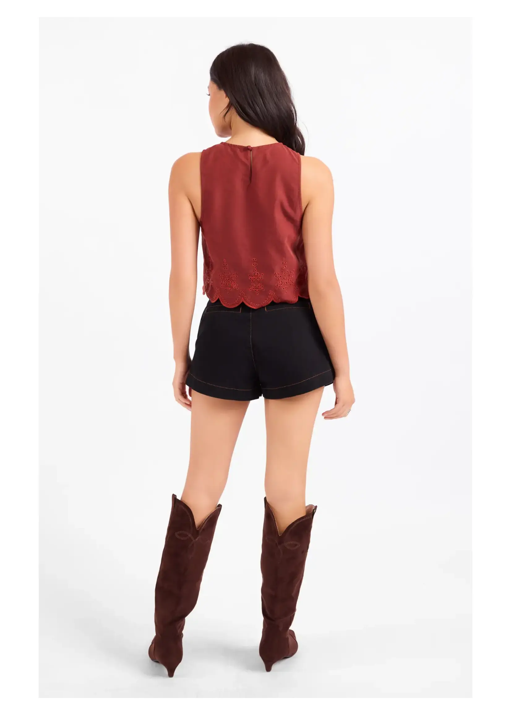 Sadie & Sage Tea Garden Scallop Hem Top - AJ3104