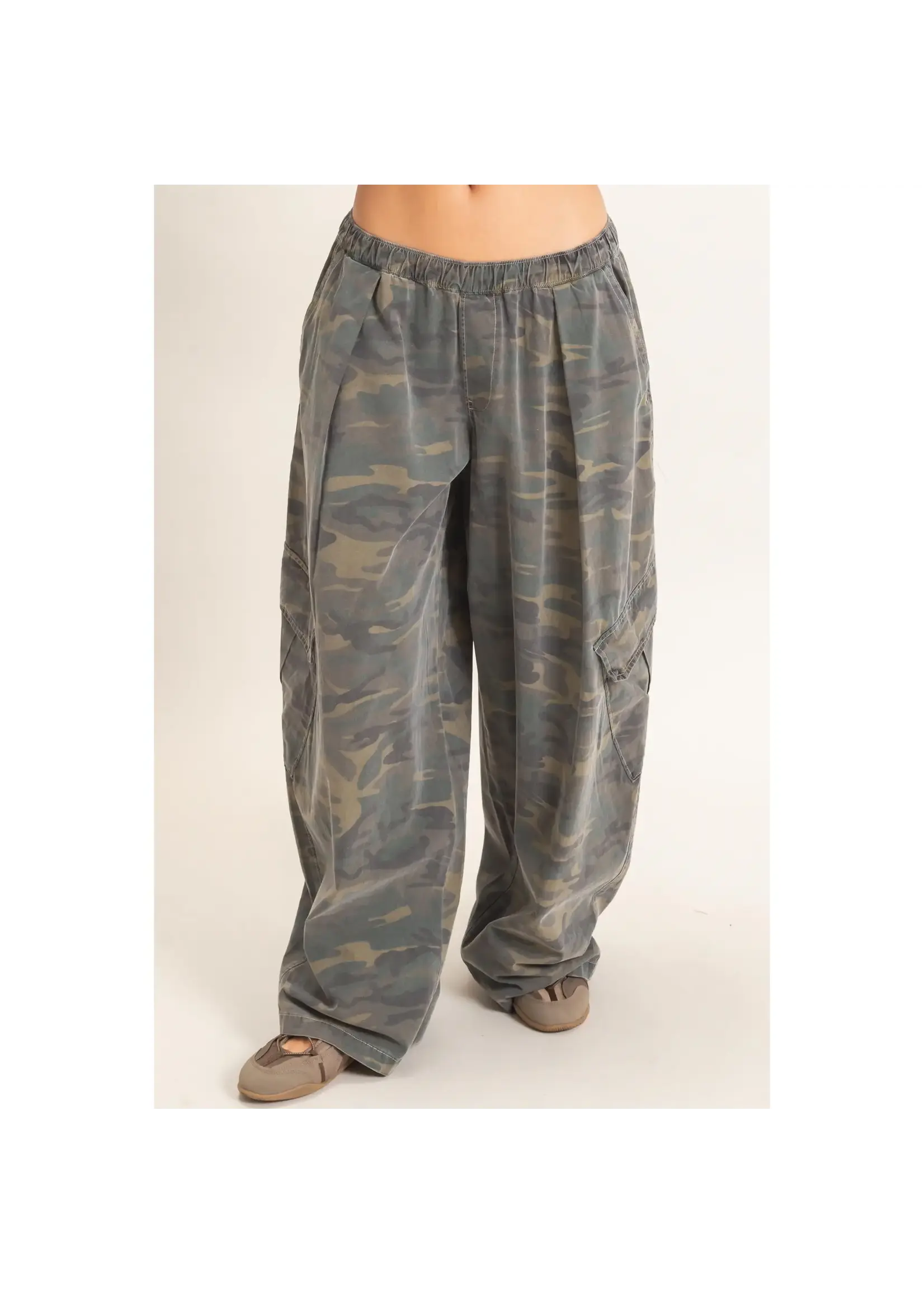 HYFVE Camouflage Cargo Pocket Pants - DZ26C891