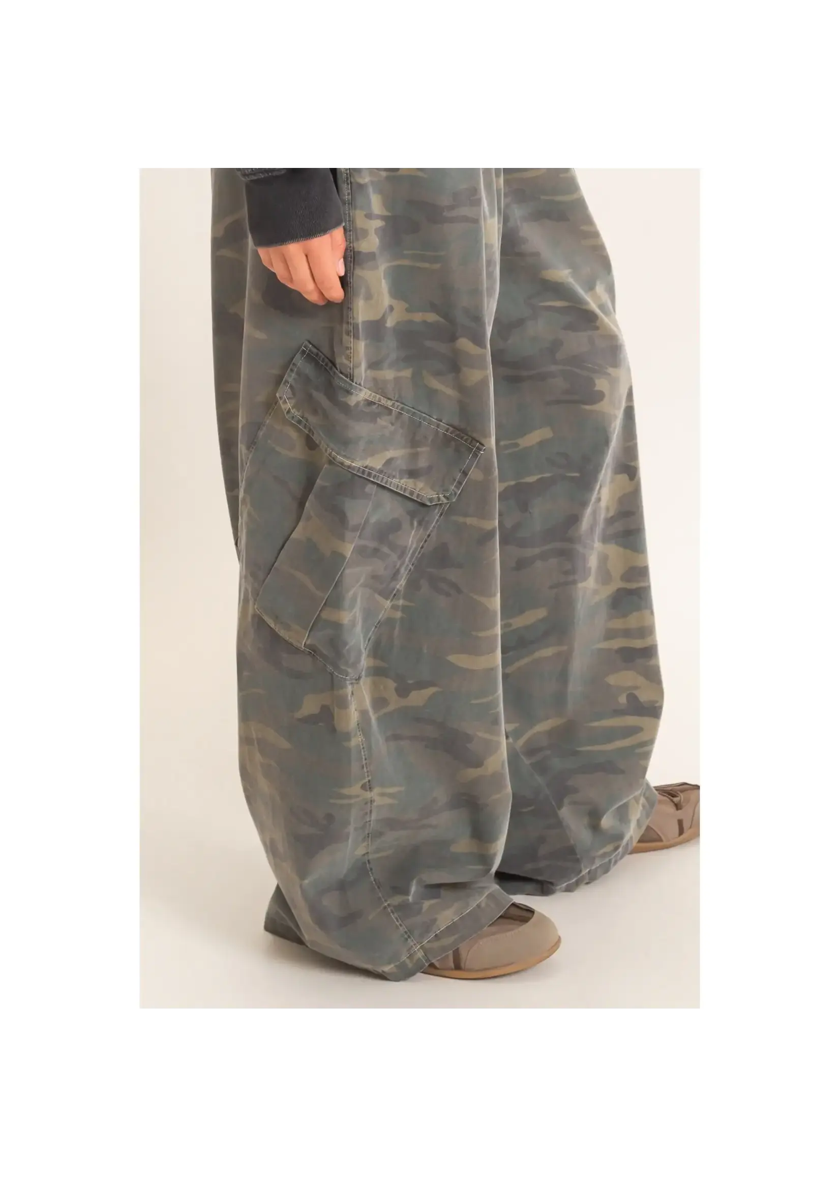 HYFVE Camouflage Cargo Pocket Pants - DZ26C891