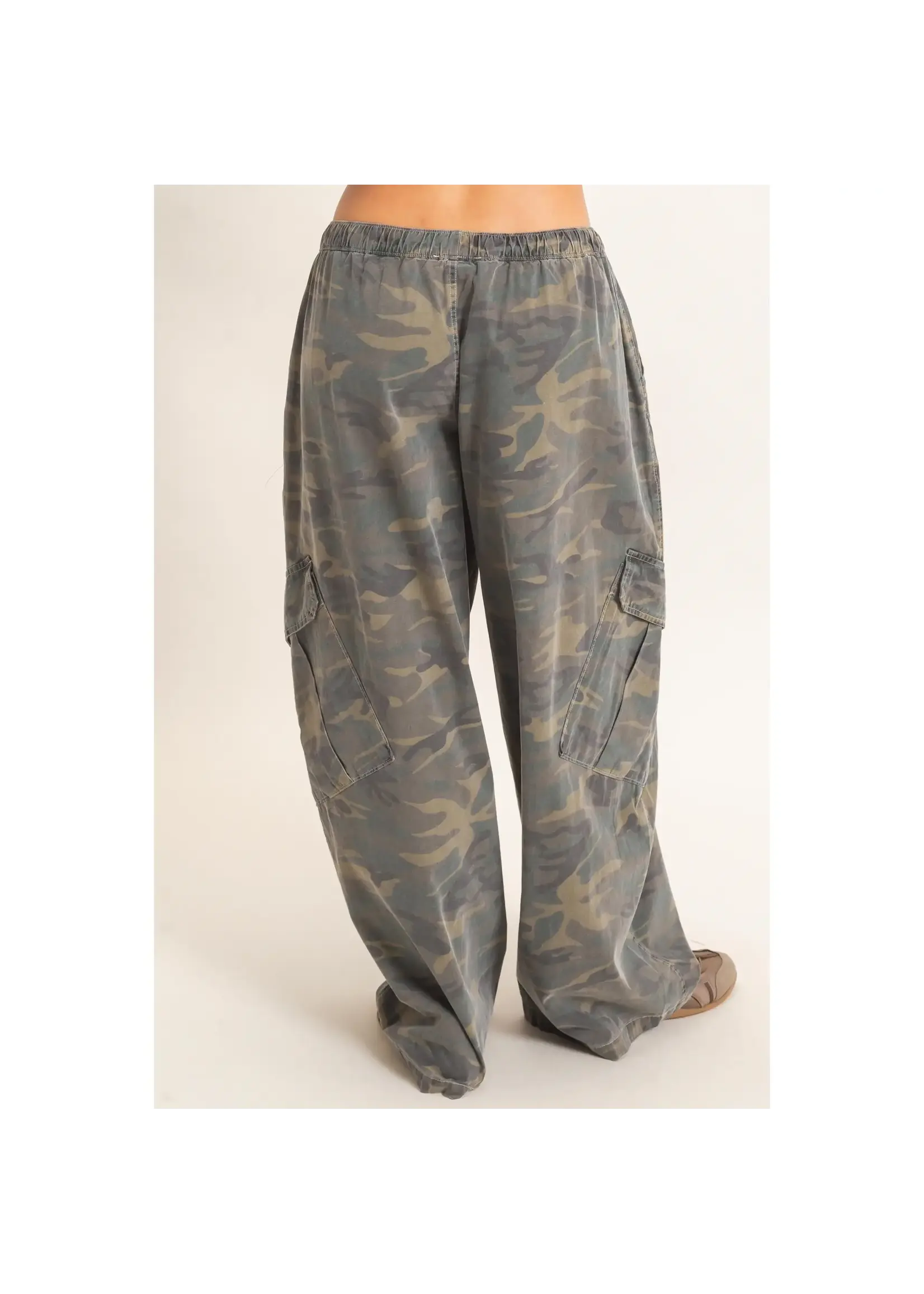 HYFVE Camouflage Cargo Pocket Pants - DZ26C891