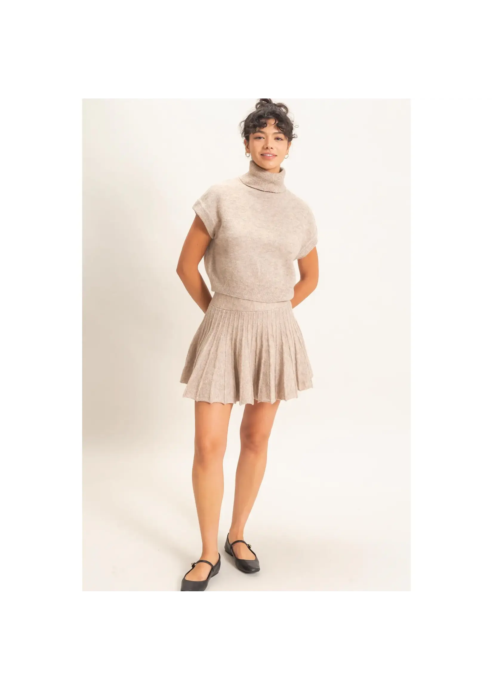 HYFVE Turtleneck Crop Top and Pleated Skirt Set - DZ26C981