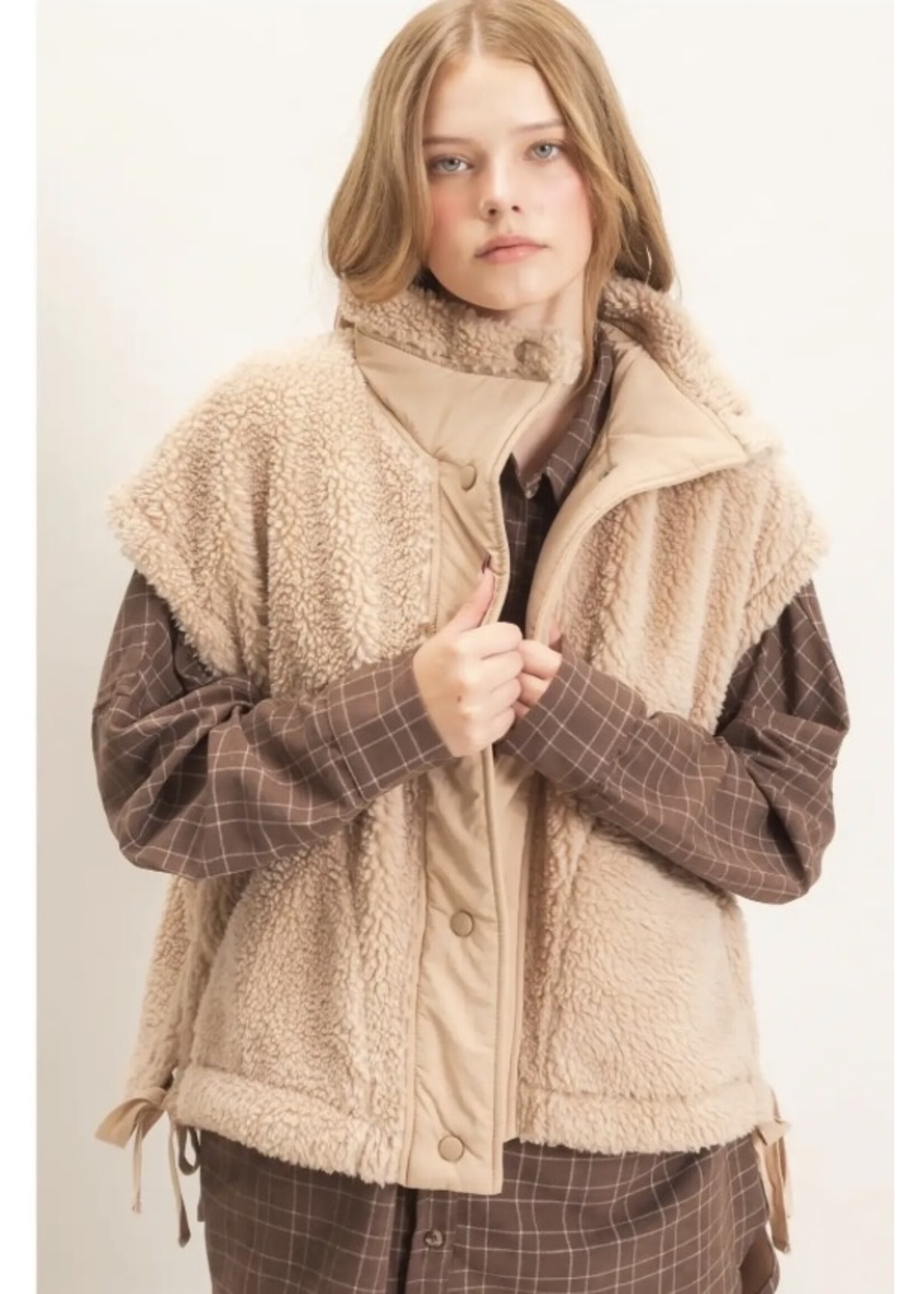 HYFVE Sherpa Vest with Snap Closure - HF26F131-D