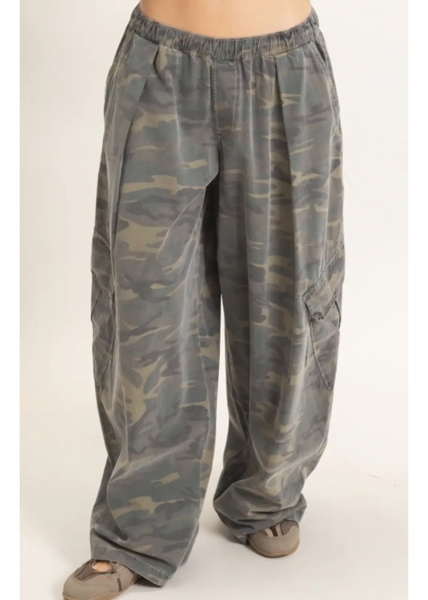 HYFVE Camouflage Cargo Pocket Pants - DZ26C891