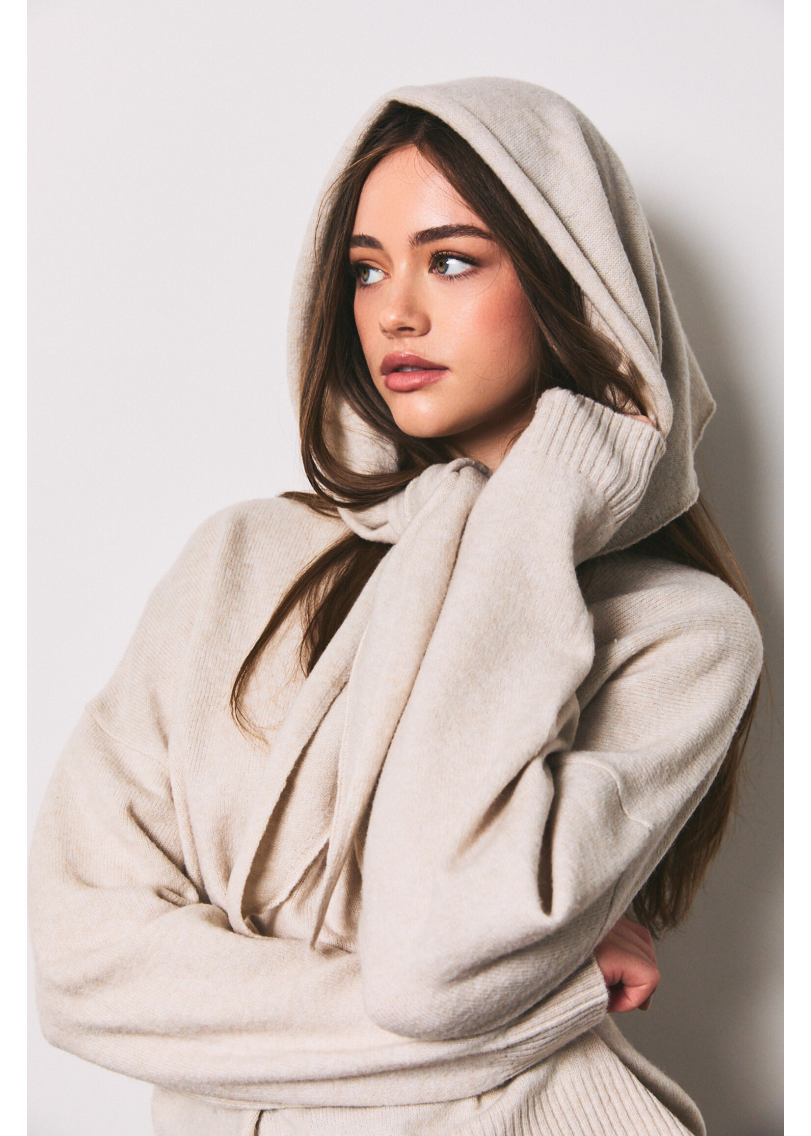 Le Lis Crew Neck Sweater with Scarf - IWT6800