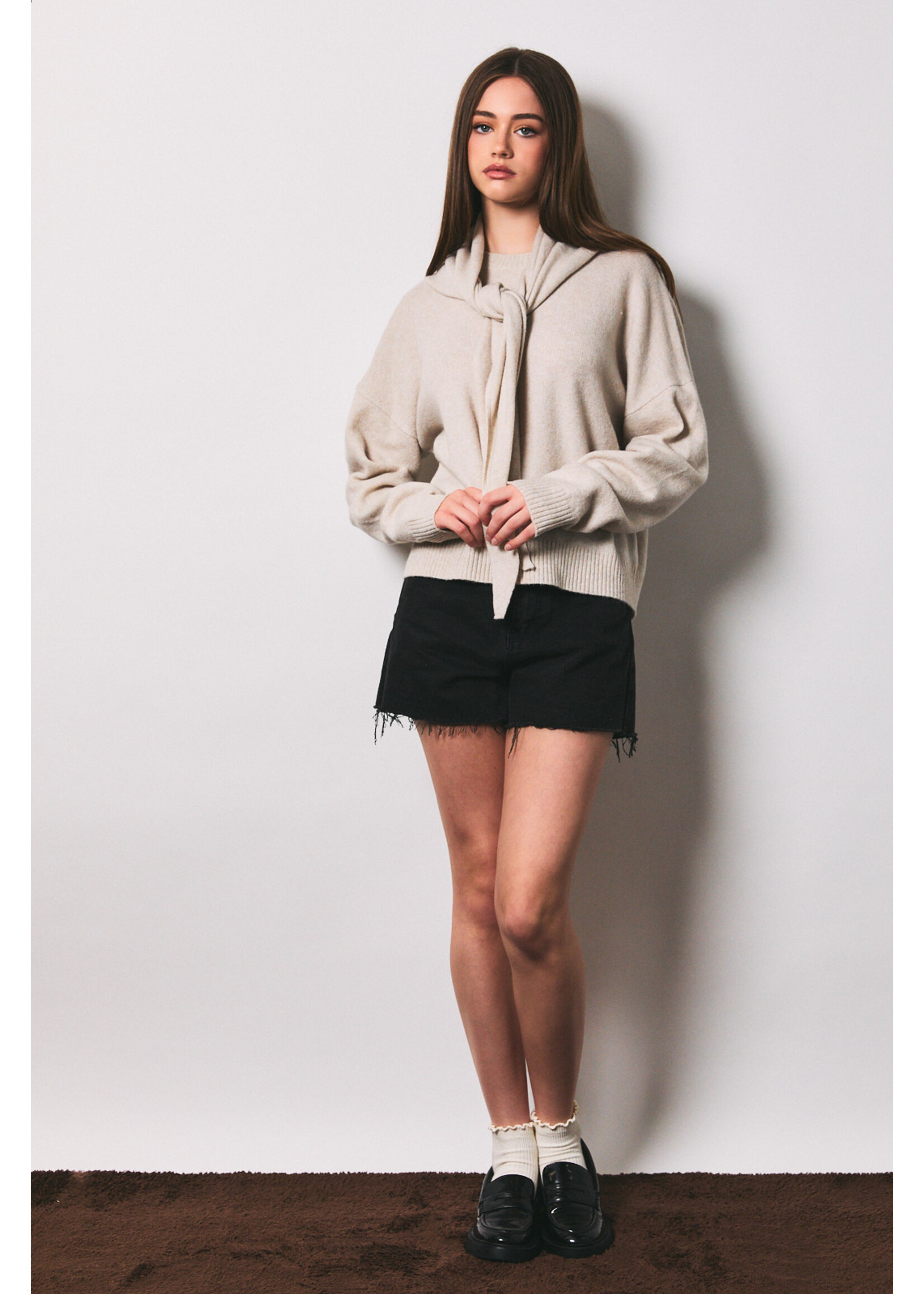 Le Lis Crew Neck Sweater with Scarf - IWT6800