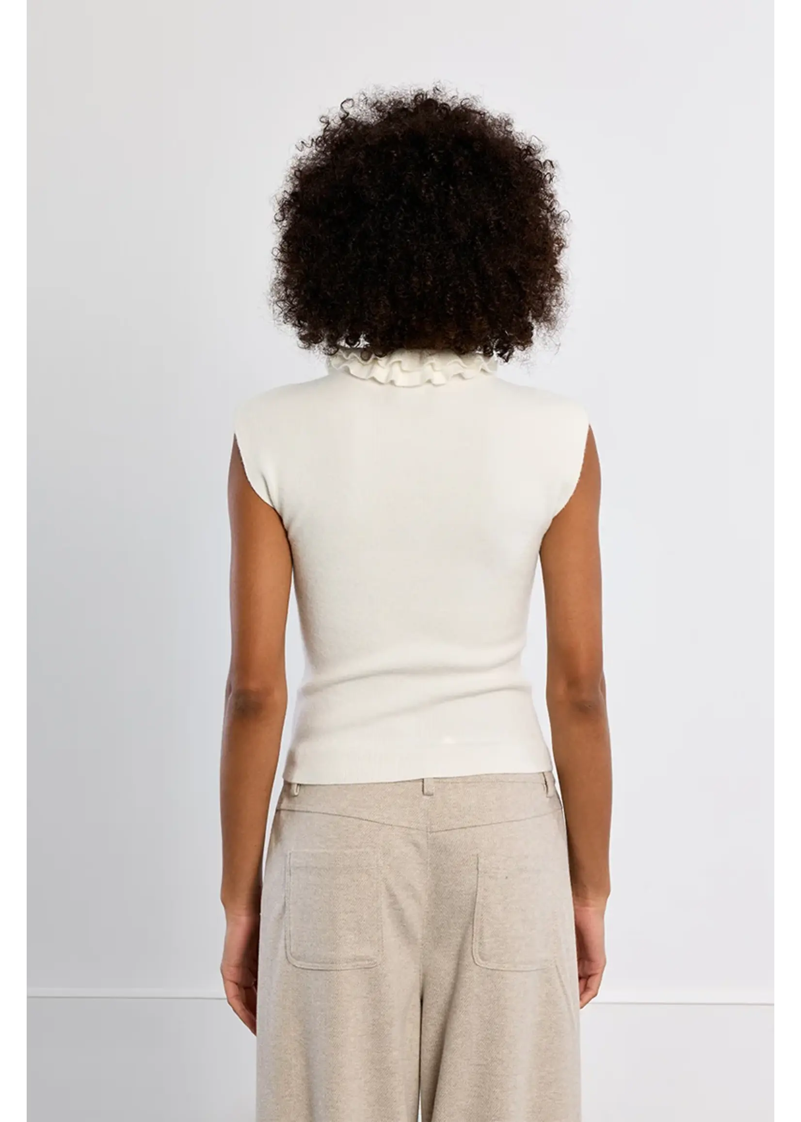 Molly Bracken Knitted Ruffle Neck Sleeveless Sweater - EL1174EN