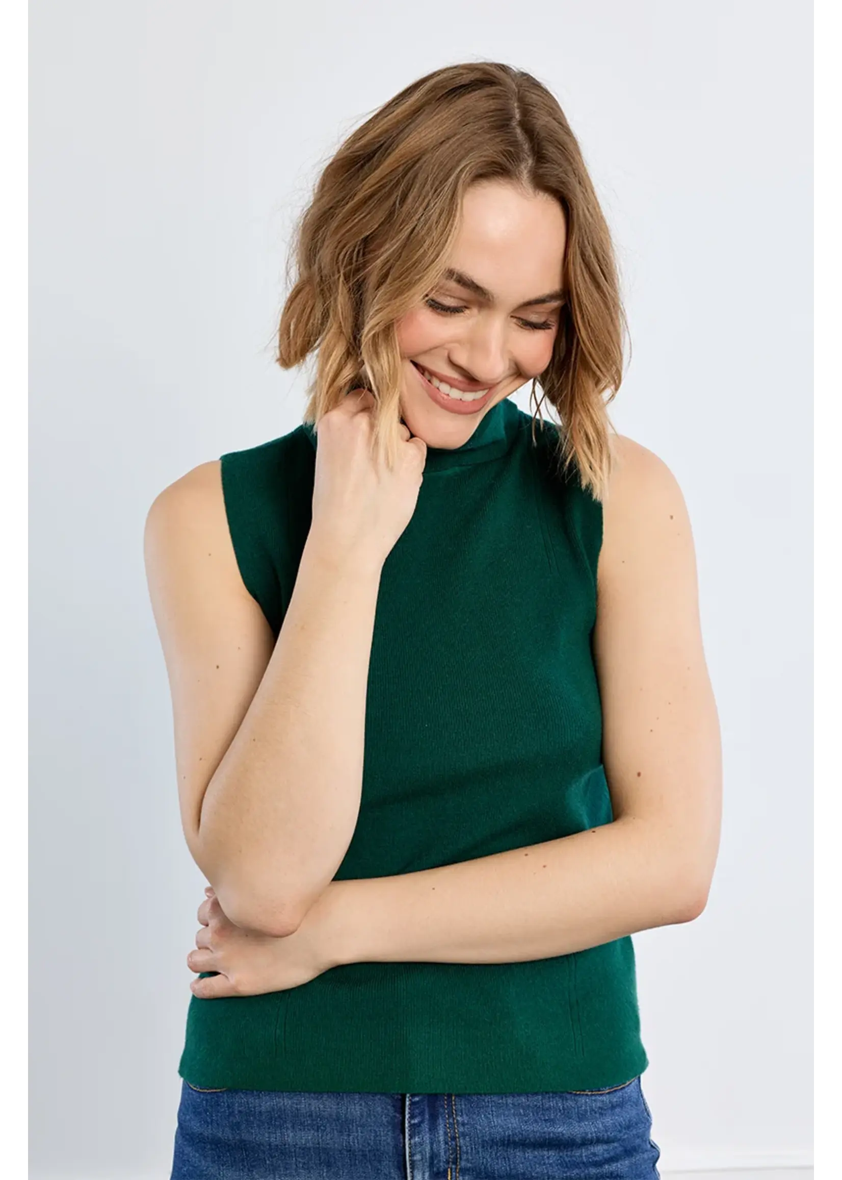 Molly Bracken Knitted Sleeveless Sweater - EL926EN