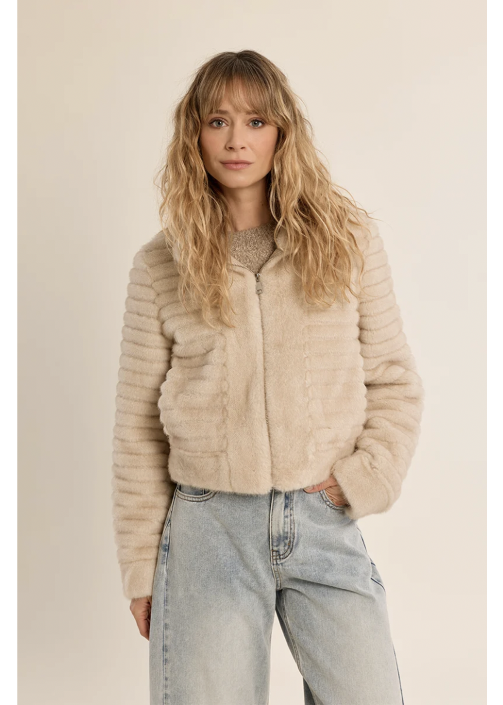 Molly Bracken Faux Fur Zip Up Jacket - HA120EH