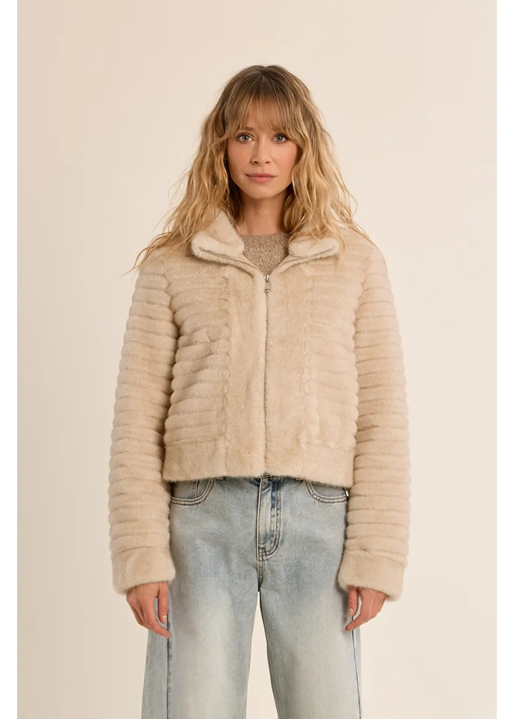 Molly Bracken Faux Fur Zip Up Jacket - HA120EH