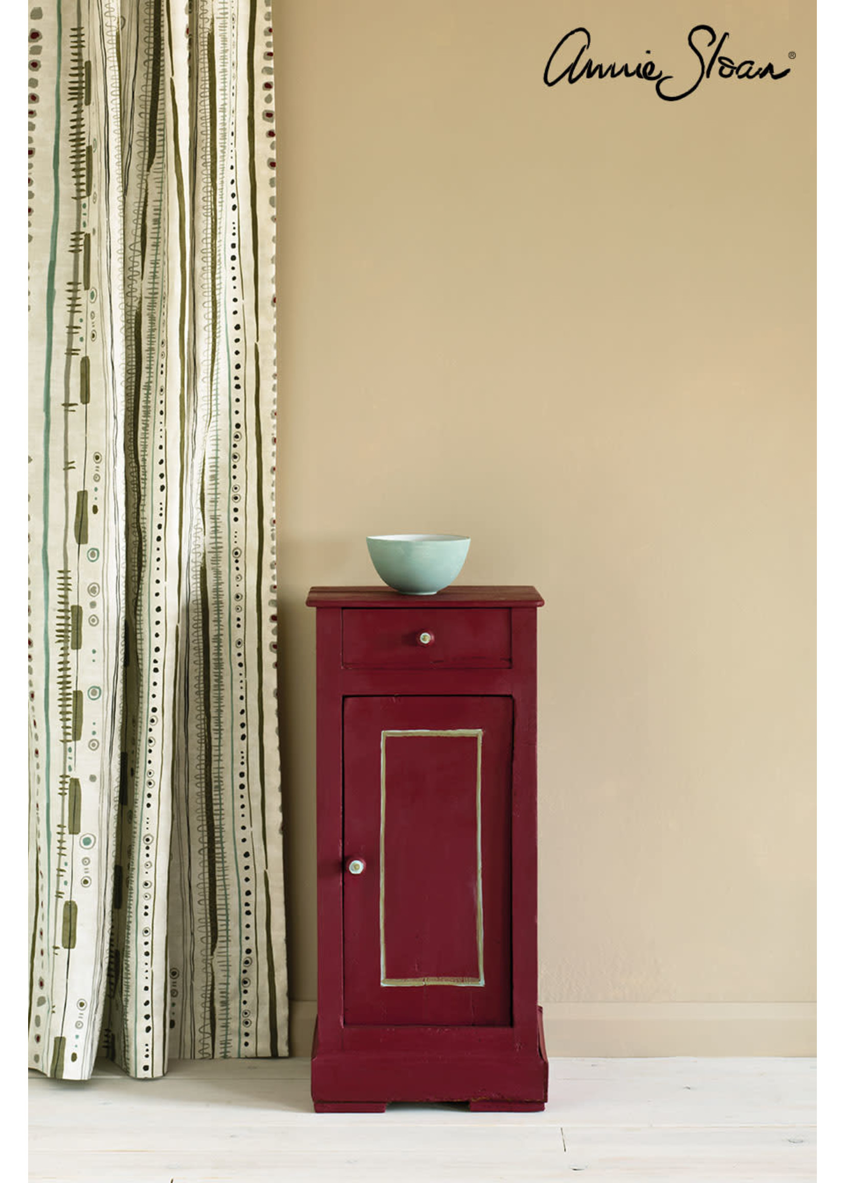 Annie Sloan Chalk Paint® Burgundy Annie Sloan Chalk Paint ®