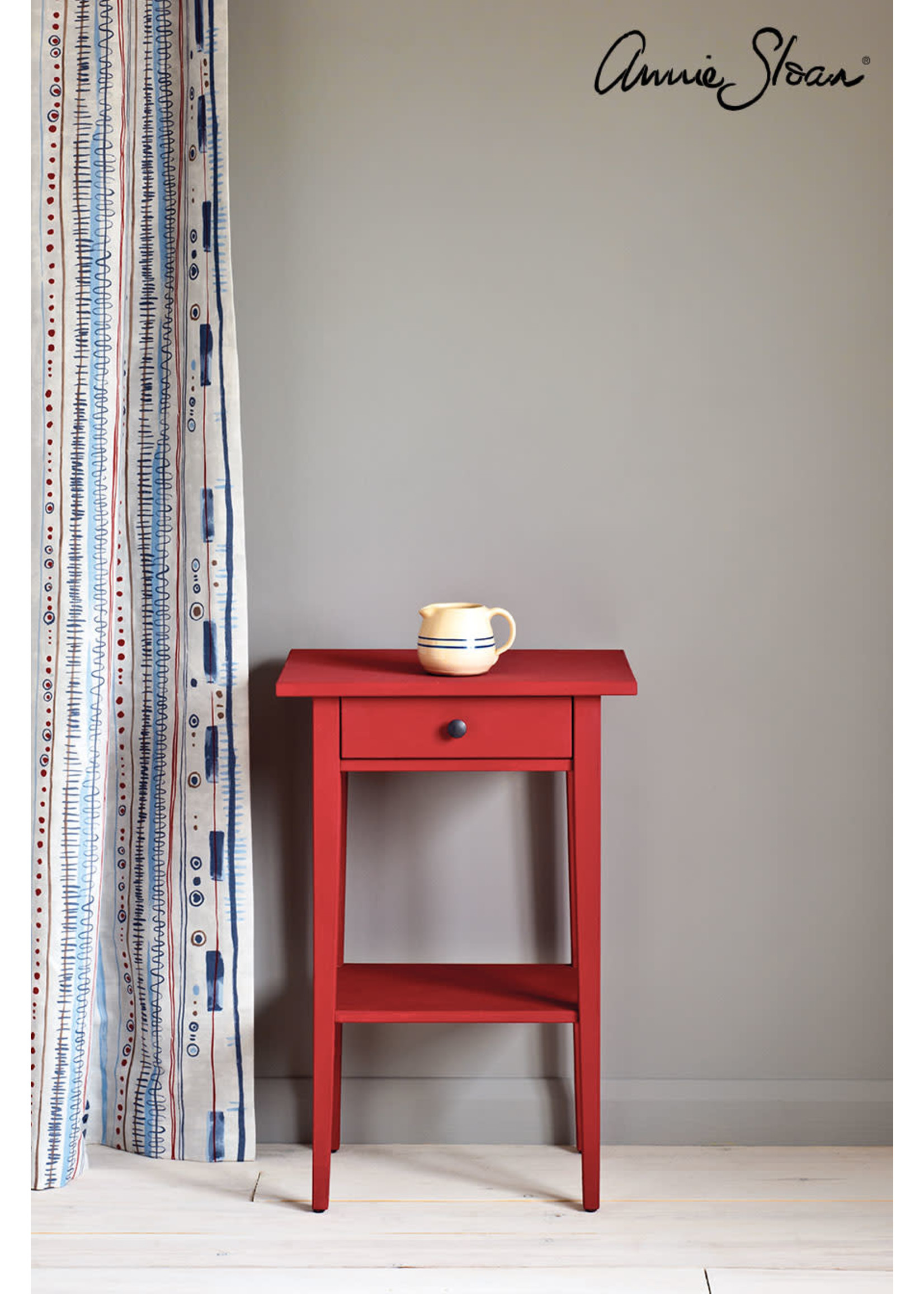 Annie Sloan Chalk Paint® Emperor's Silk Annie Sloan Chalk Paint ®