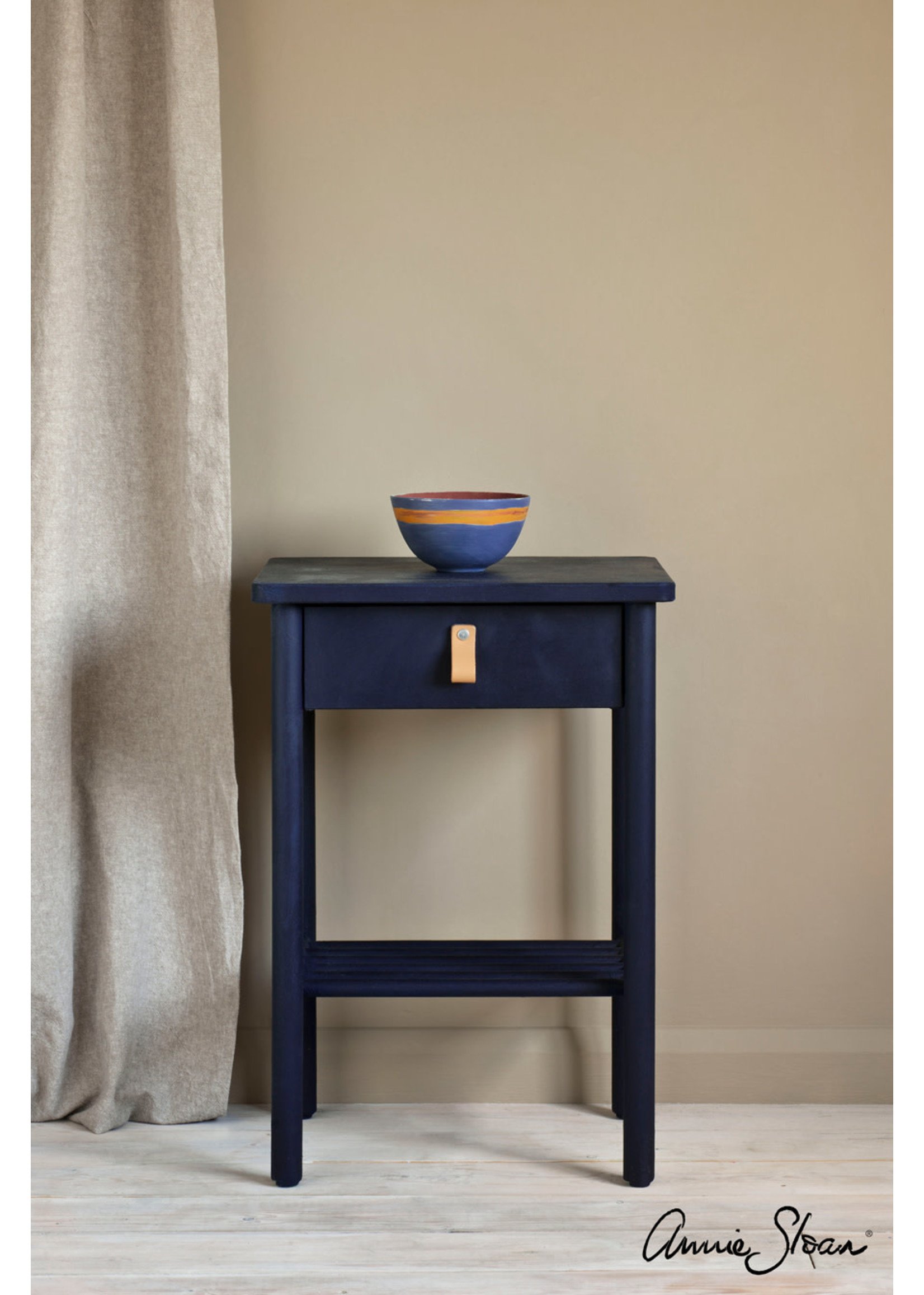 Annie Sloan Chalk Paint® Oxford Navy Annie Sloan Chalk Paint ®