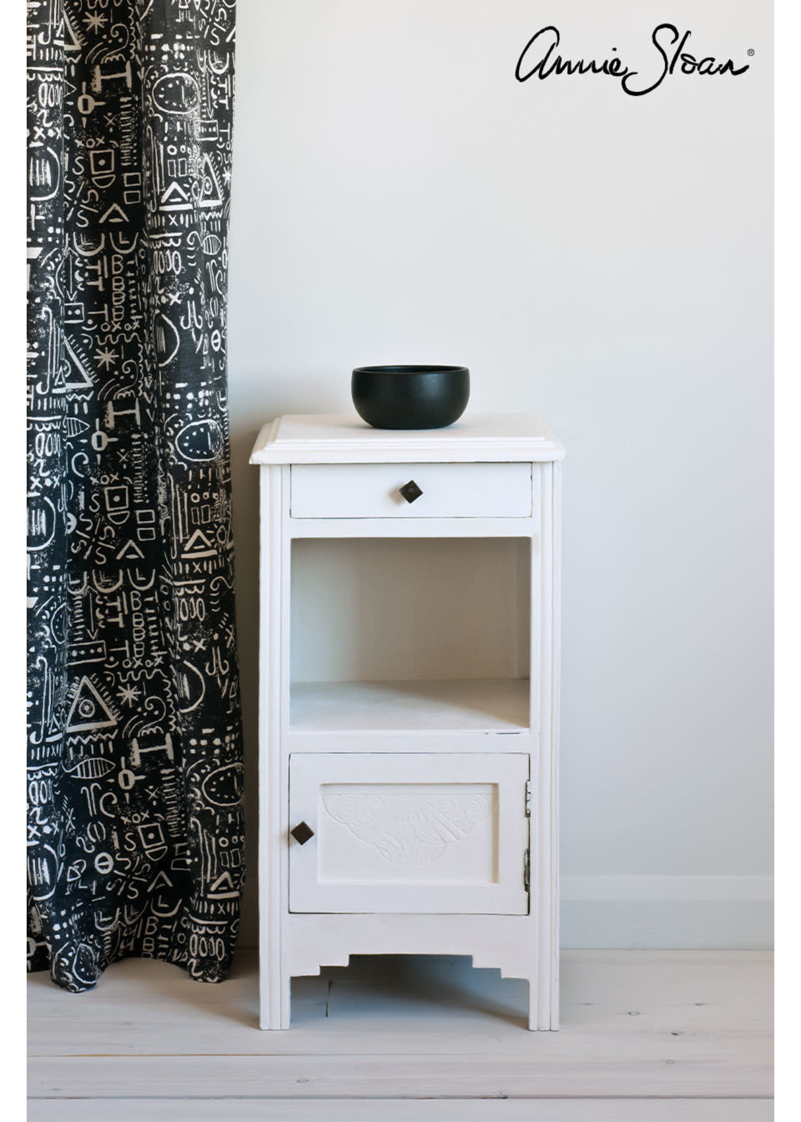 Annie Sloan Chalk Paint® Pure Annie Sloan Chalk Paint ®