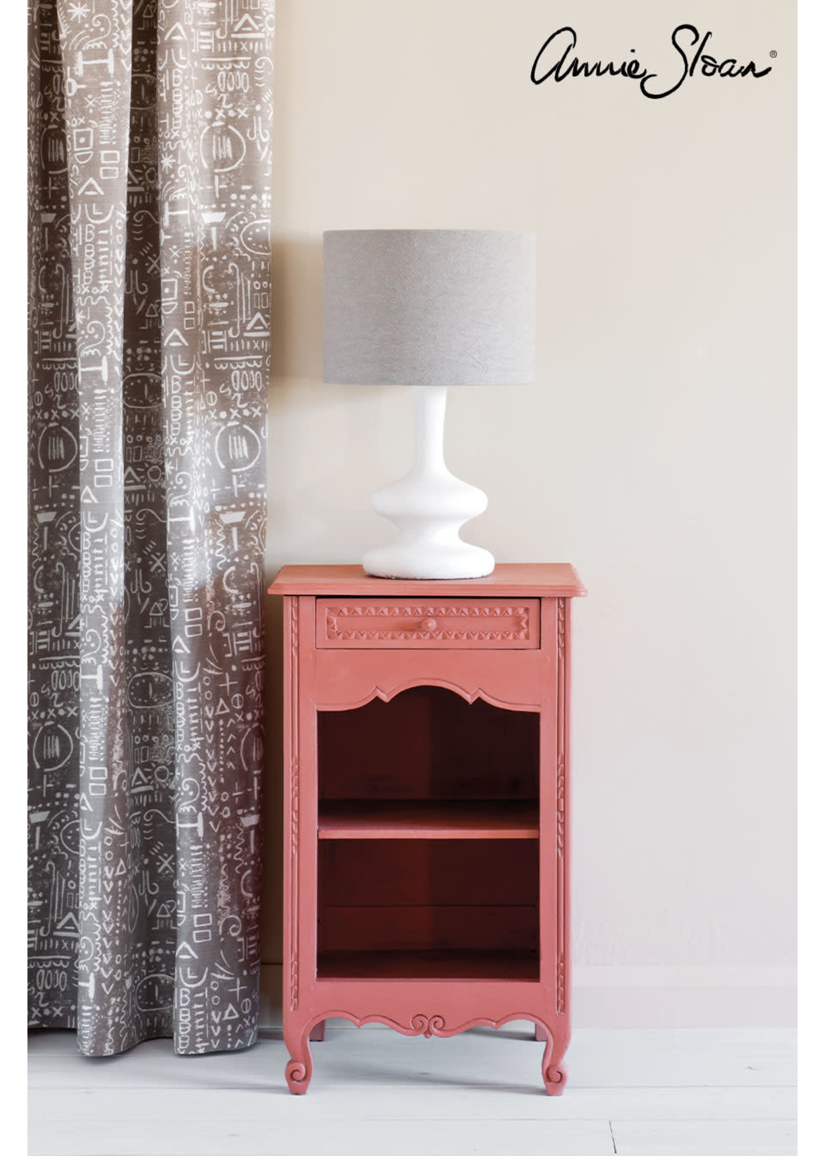 Annie Sloan - Chalk Paint® in Scandinavian Pink with Clear Chalk