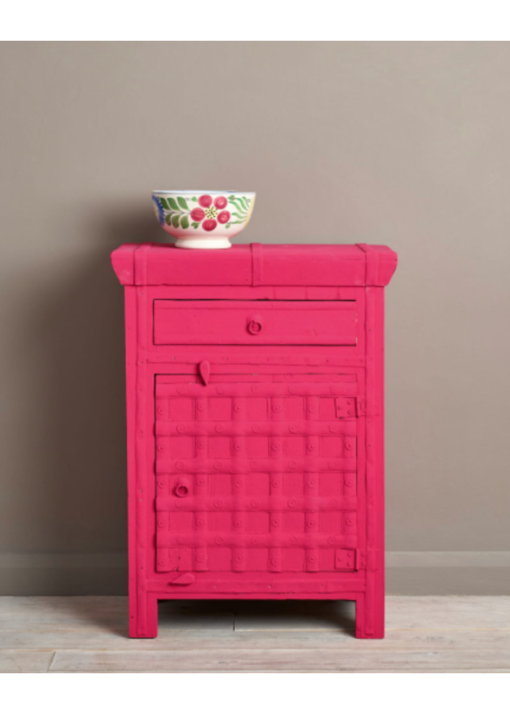 Annie Sloan Chalk Paint® Capri Pink Annie Sloan Chalk Paint ®