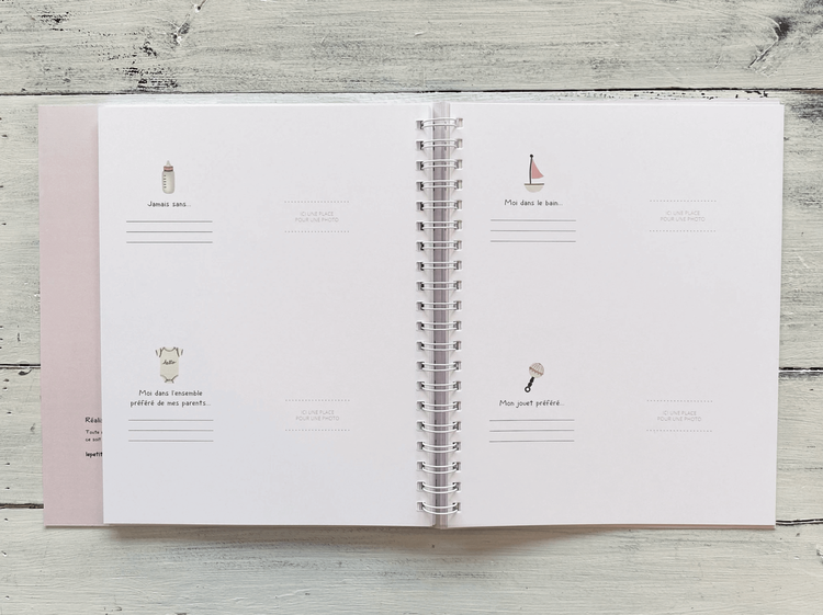 Le Petit Tableau Noir LIVRE DE BÉBÉ FLEURS LE PETIT TABLEAU NOIR