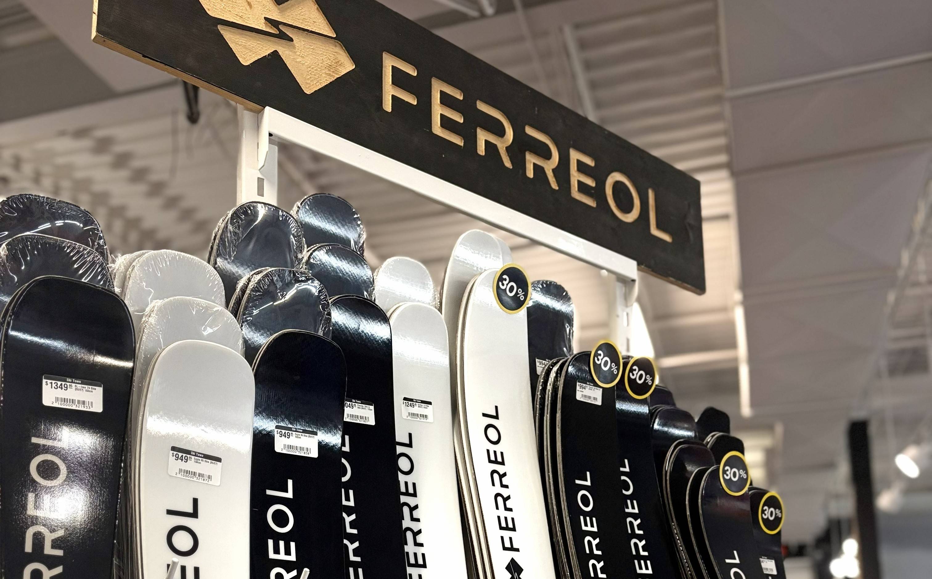 L'hiver s'en vient. Trouvez votre FERREOL! Passez en magasin pour découvrir votre prochaine paire.
