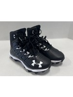 Nike UNDER ARMOUR FB CLEAT BLK/WHT SIZE Y13