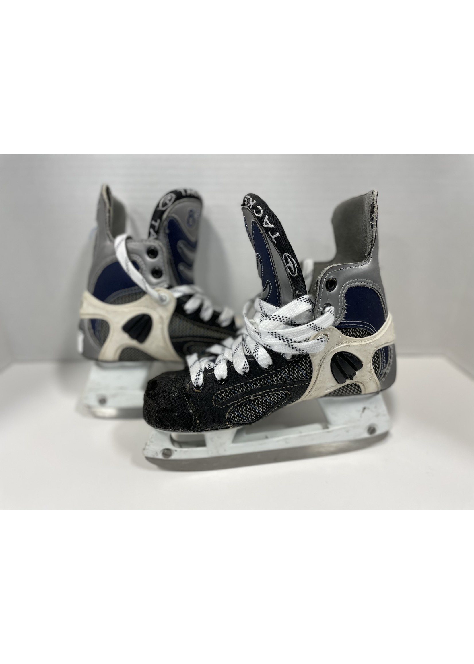 CCM Hockey CCM TACKS 852 SKATE SZ 2