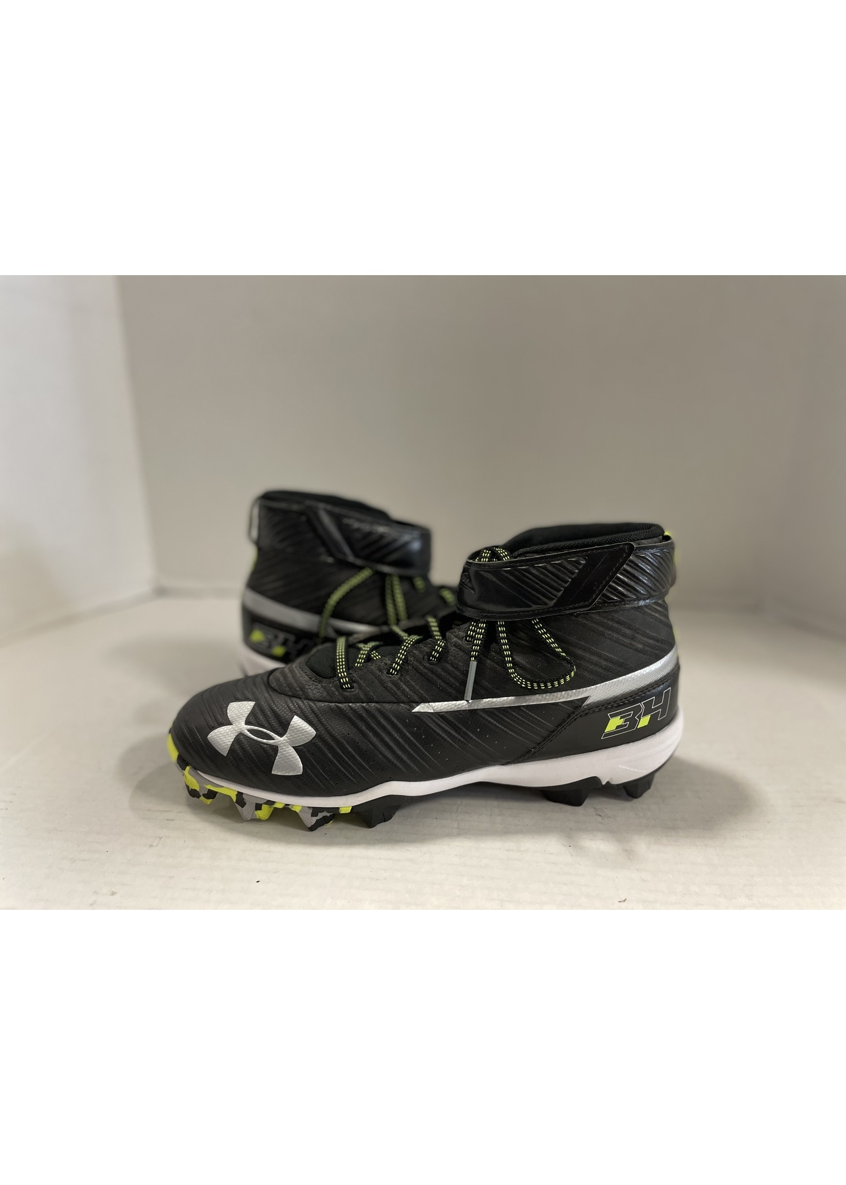 Under Armour UNDER ARMOUR BH BASEBALL CLEAT SZ 8.5