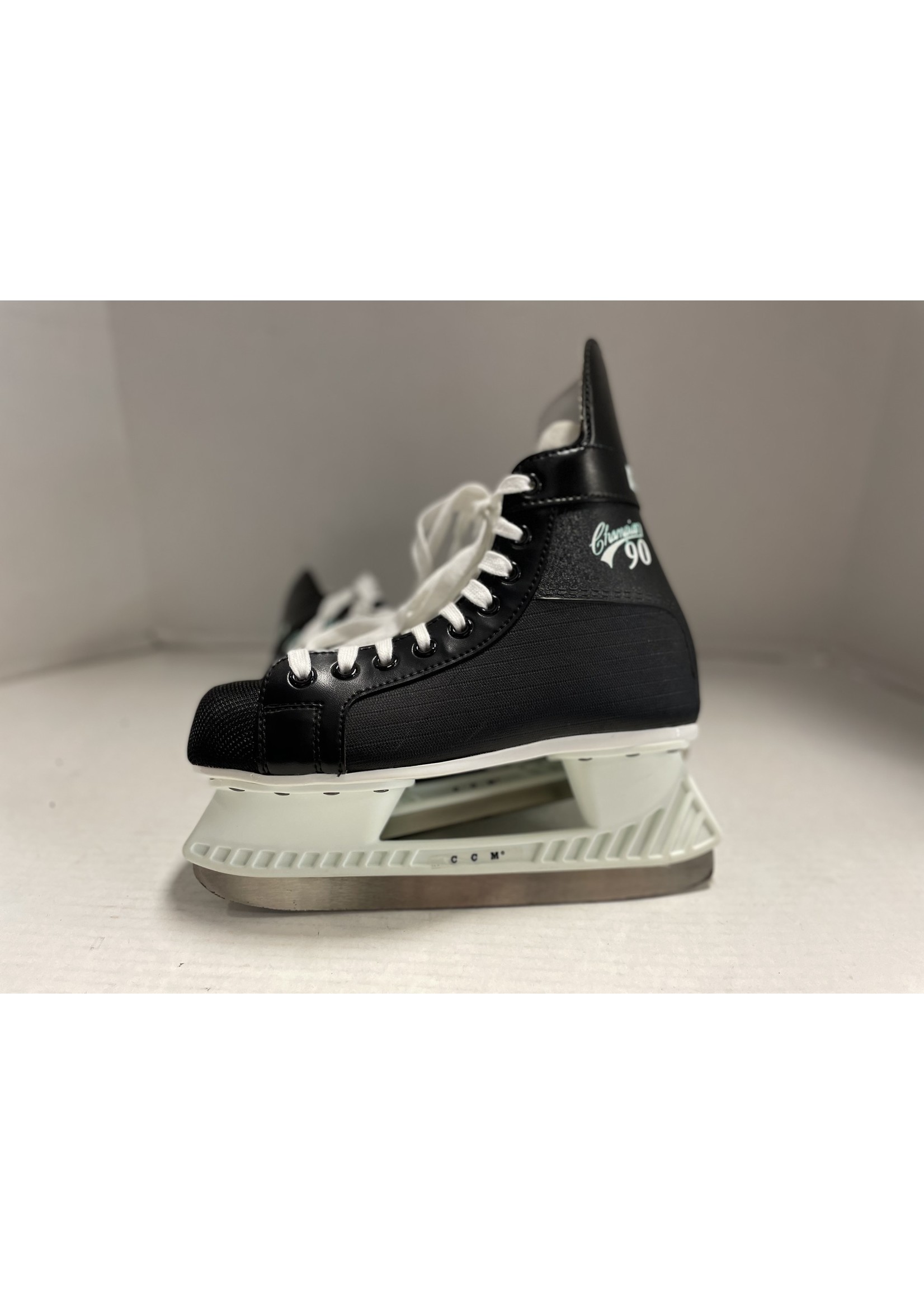 CCM Hockey CCM CHAMPION 90 SKATE SZ 5