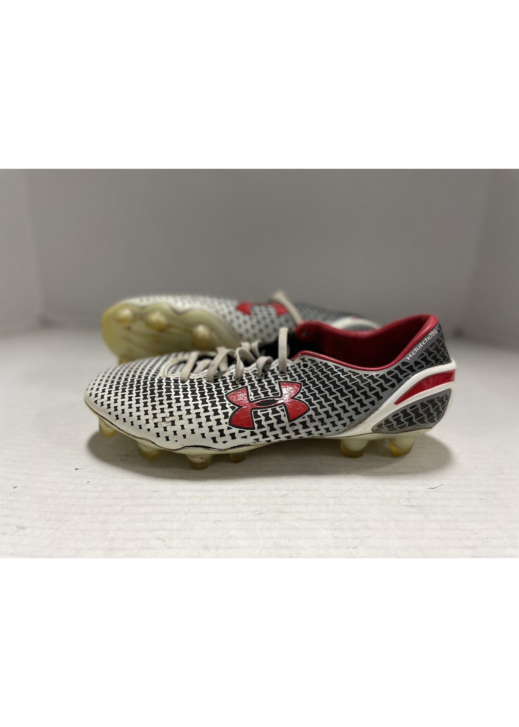 Under Armour UNDER ARMOUR CLUTCH FIT SOCCER SHOE SZ 7.5