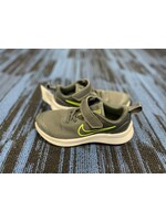 Nike NIKE STARRUNNER SHOE SZ Y13