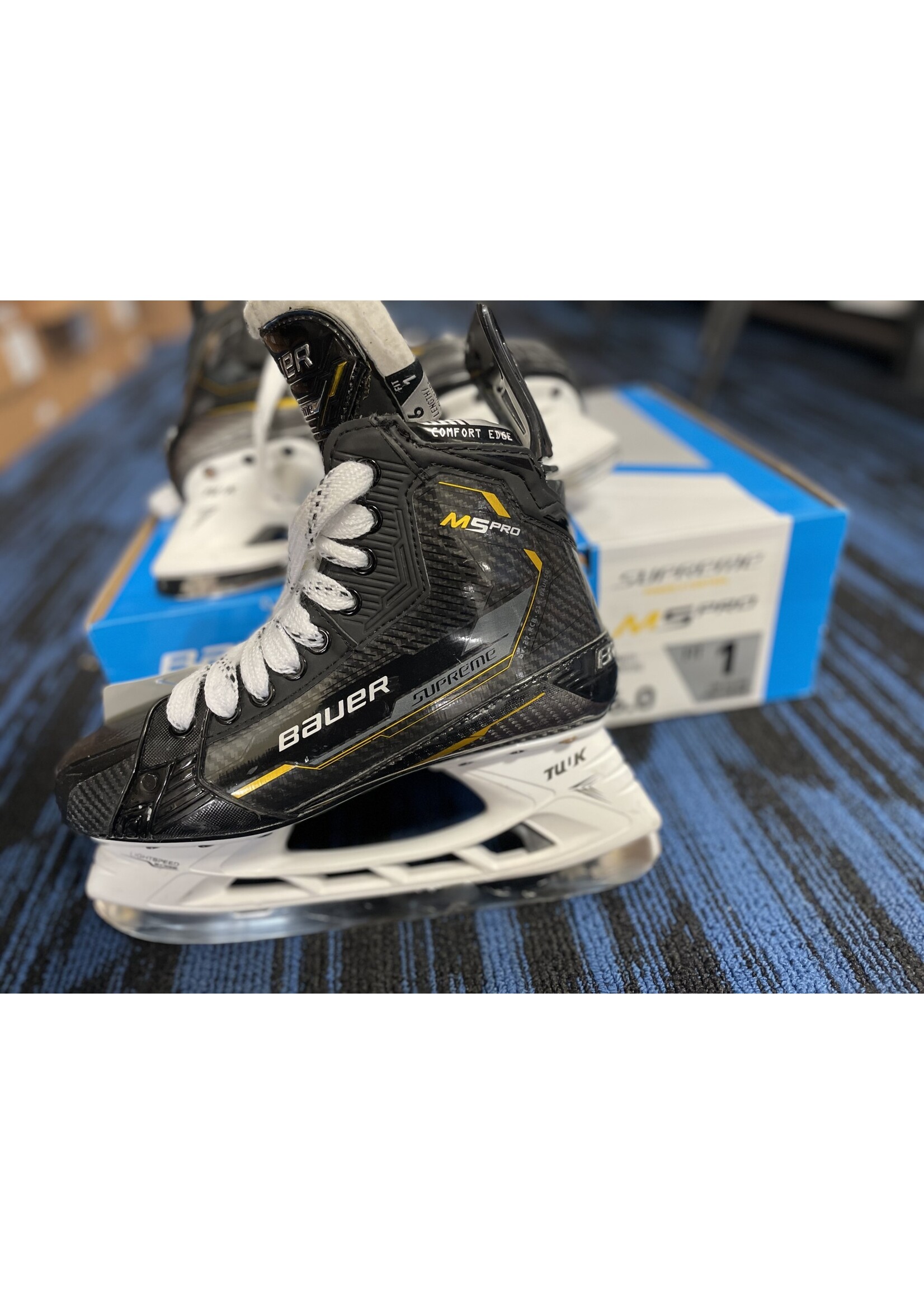 Bauer BAUER SUPREME M5 PRO SKATE SZ 6 FIT1