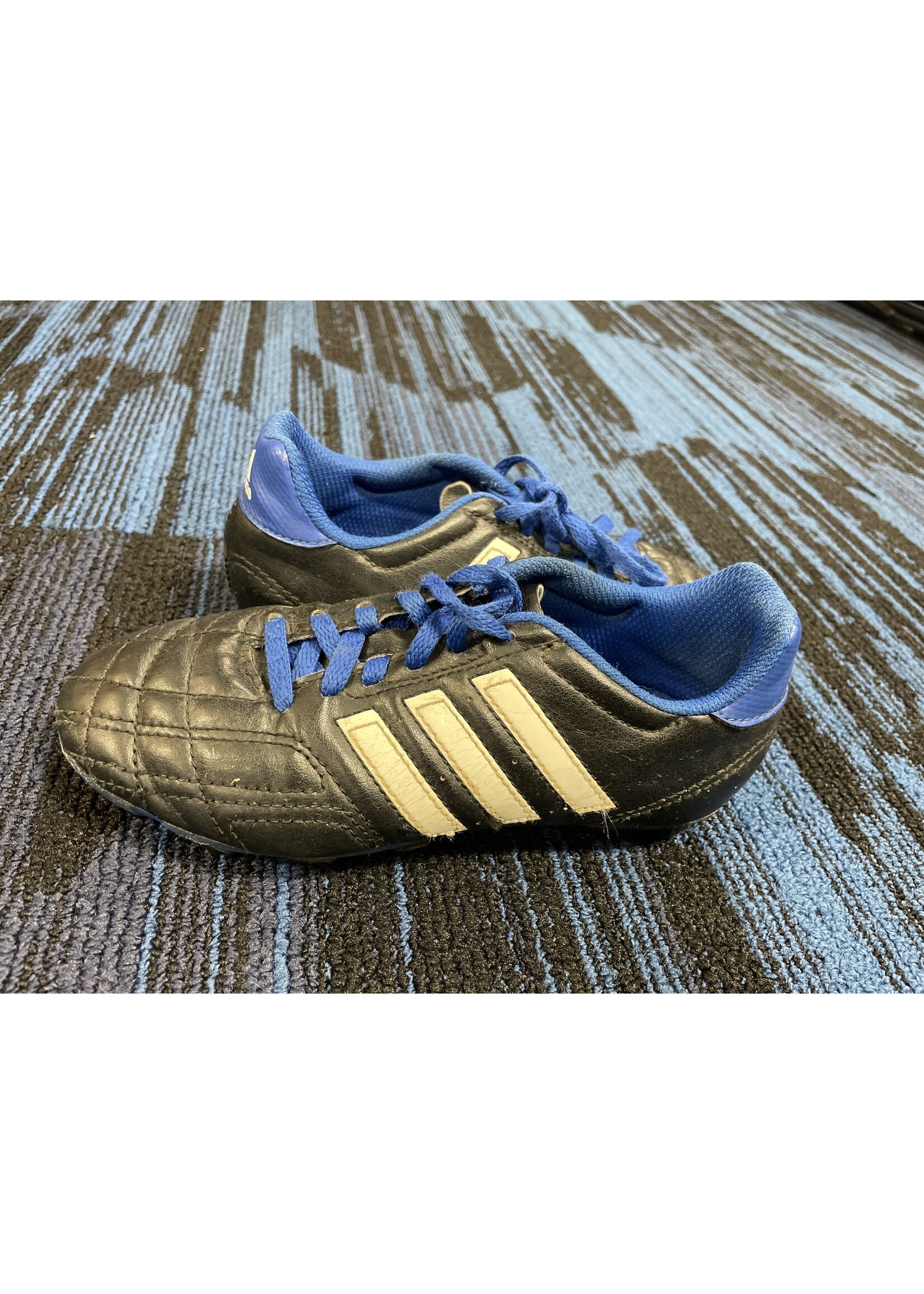 Adidas ADIDAS SOCCER SHOE SZ 2