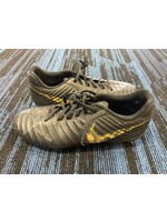 Nike NIKE TIEMPO SOCCER SHOE SZ 8