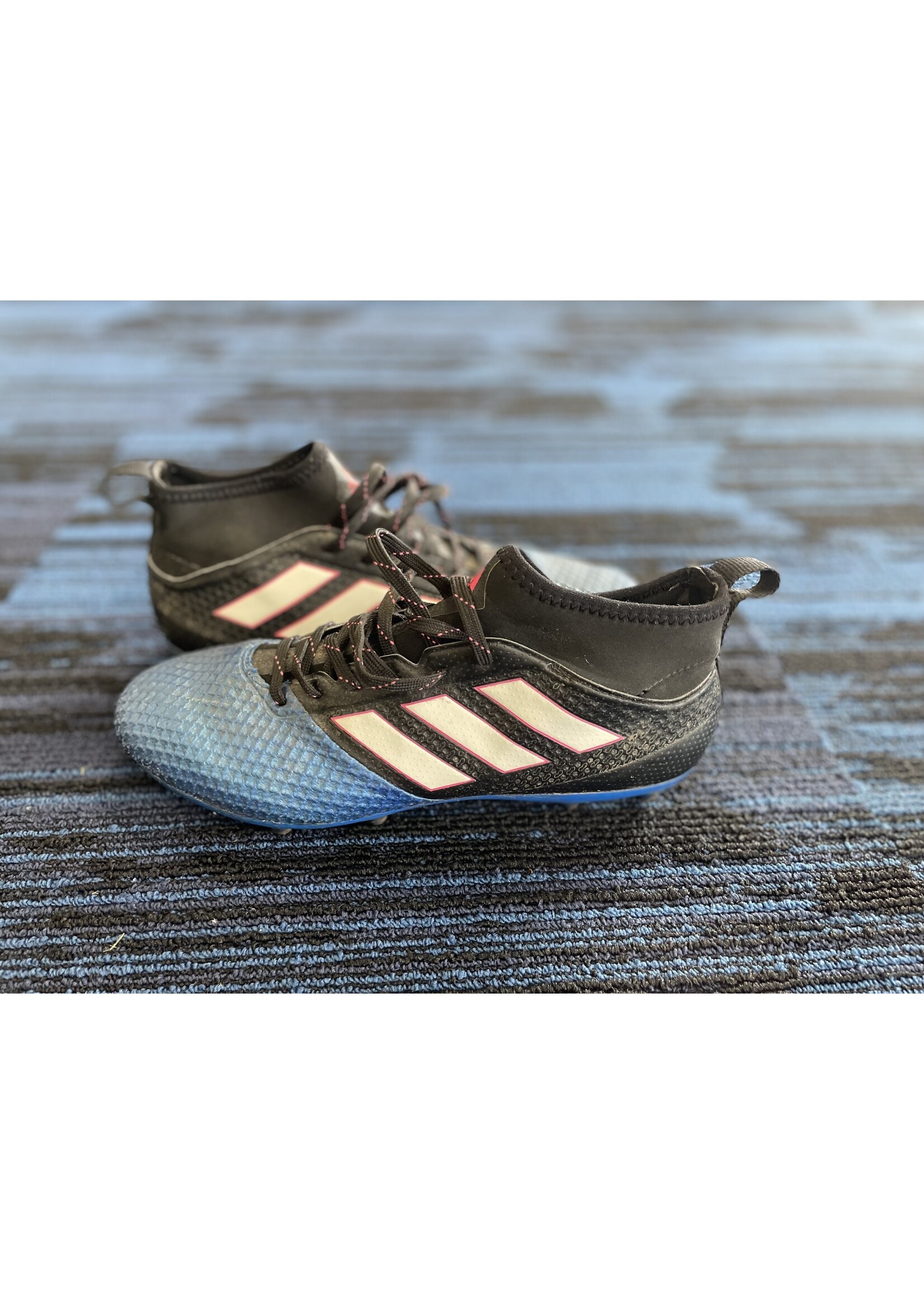 Adidas ADIDAS SOCCER SHOE SZ 7.5