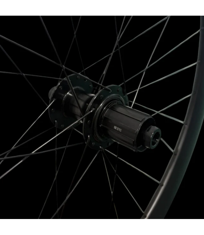 OWB Carbon Front Wheel  - 100X12mm Thru Axle C/L 28H Clincher 31mm Rim