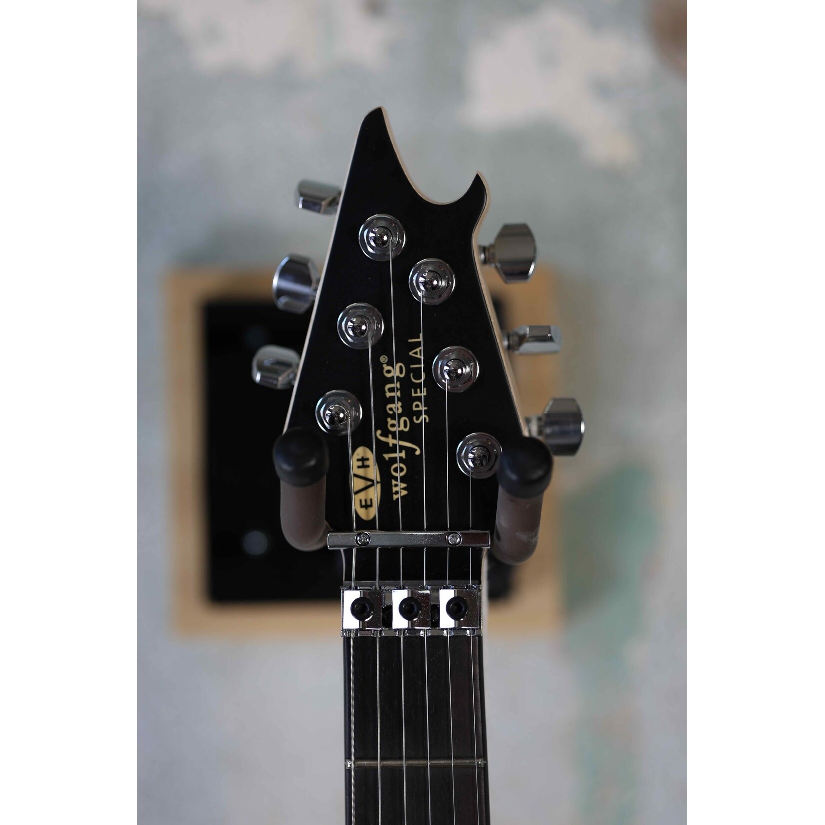 EVH EVH Wolfgang Special Striped Series, Ebony Fingerboard - Black and White