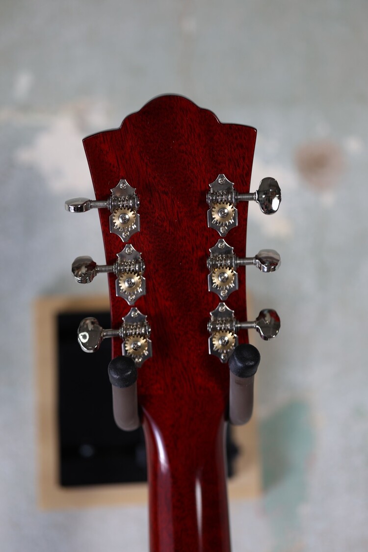 Guild Guild D-140 Acoustic Guitar with Gigbag - Cherry Burst