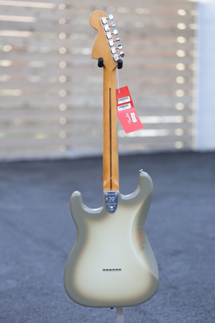 Fender Fender 70th Anniversary Vintera® II Antigua Stratocaster®