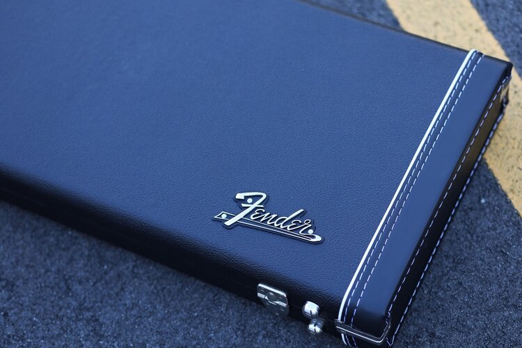 Fender Fender 70th Anniversary Vintera® II Antigua Stratocaster®