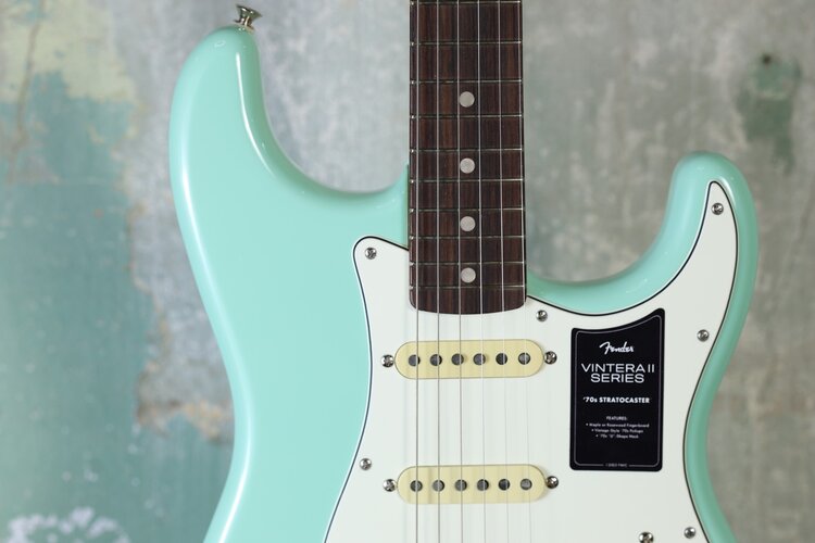 Fender Fender Vintera® II '70s Stratocaster® with Rosewood Fretboard - Surf Green
