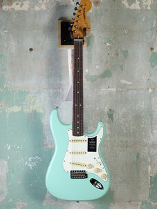 Fender Fender Vintera® II '70s Stratocaster® with Rosewood Fretboard - Surf Green