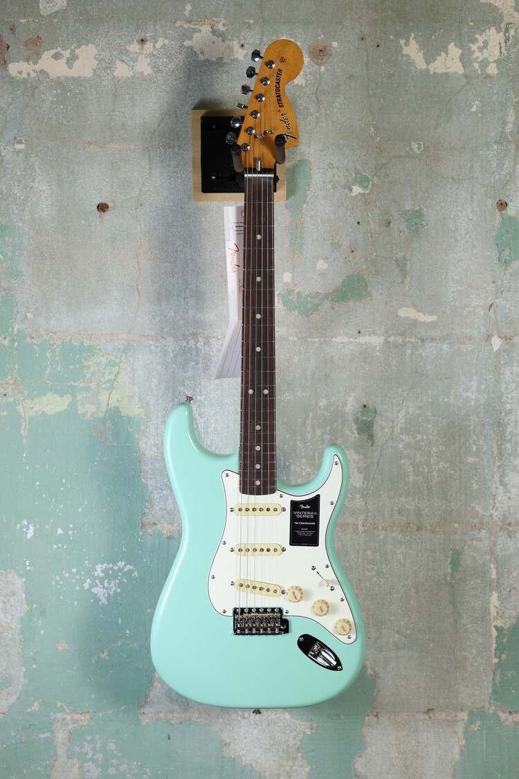 Fender Fender Vintera® II '70s Stratocaster® with Rosewood Fretboard - Surf Green