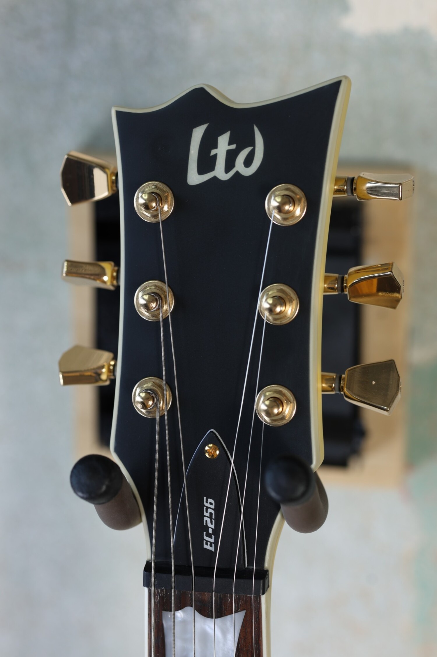 Ltd ec 256 gold sale