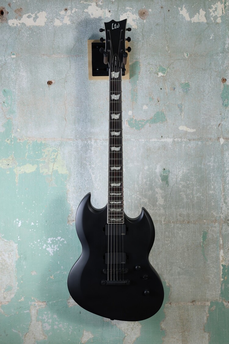 ESP LTD ESP LTD VIPER-400 Baritone - Black Satin