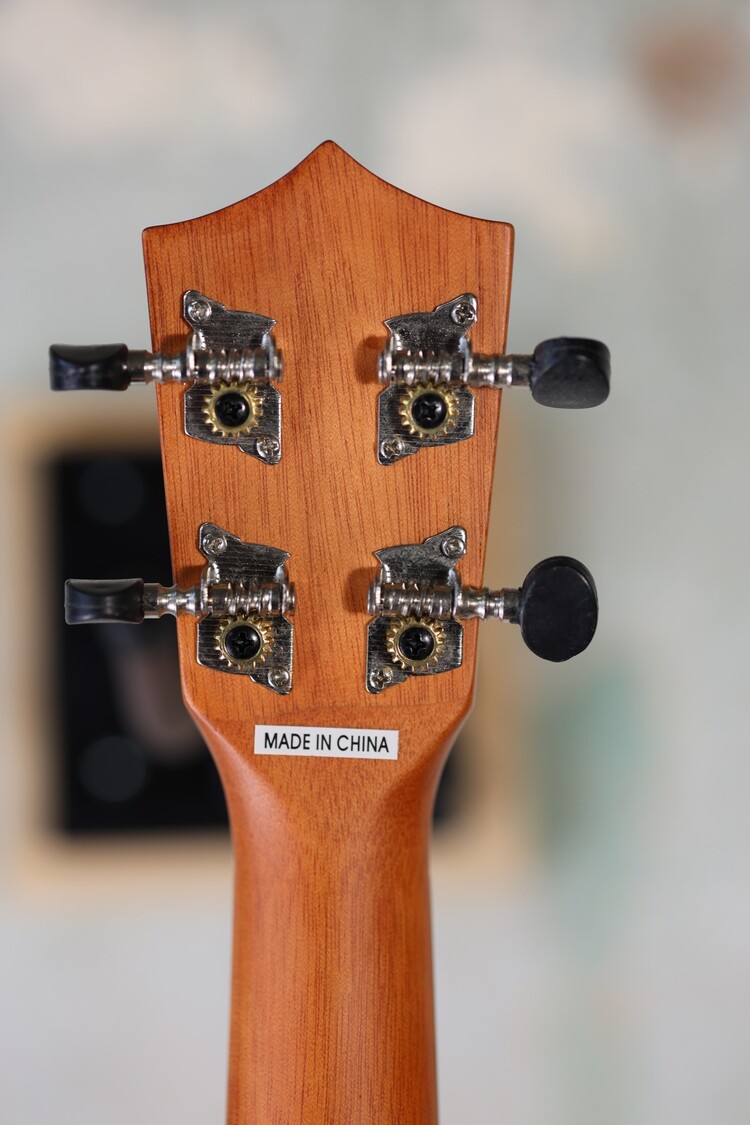 Amahi Penguin PGUKMS Penguin Mahogany, Soprano