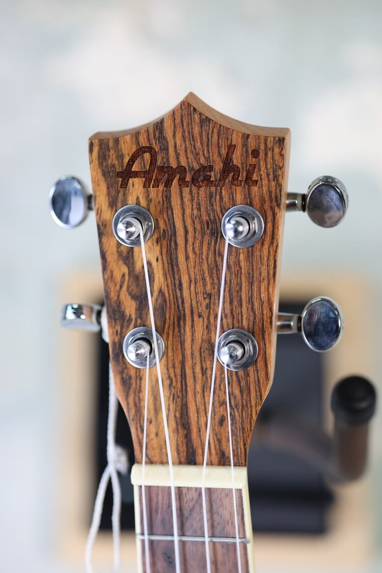 Amahi Amahi UK445S Amahi Classic Bocote Top, Back & Sides, Soprano