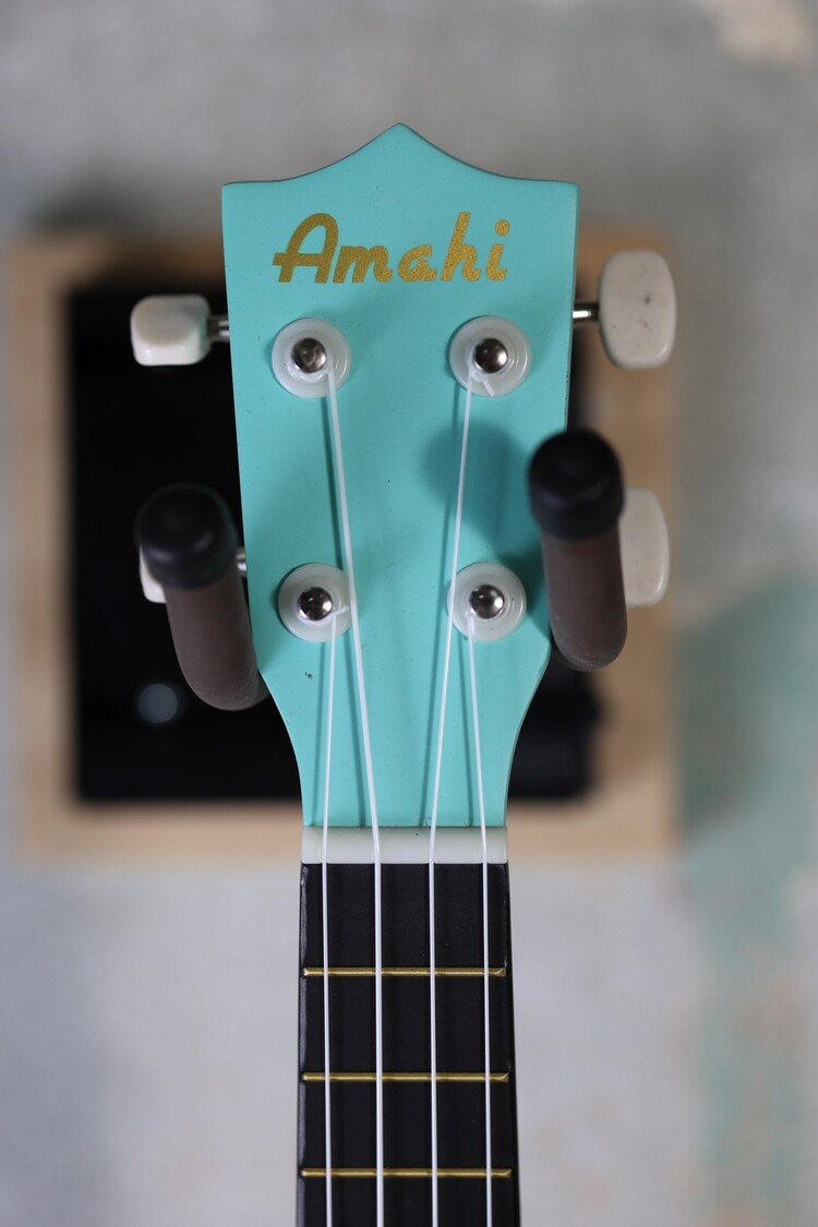 Amahi Amahi Ocean Wave Soprano Ukulele