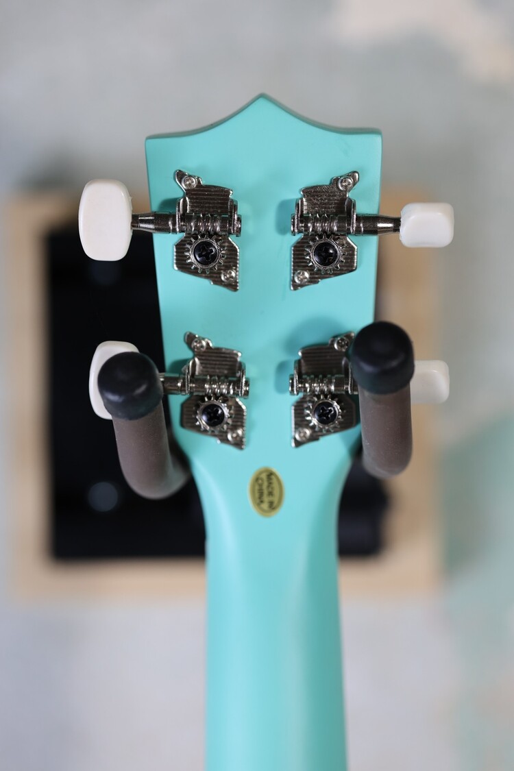 Amahi Amahi Ocean Wave Soprano Ukulele