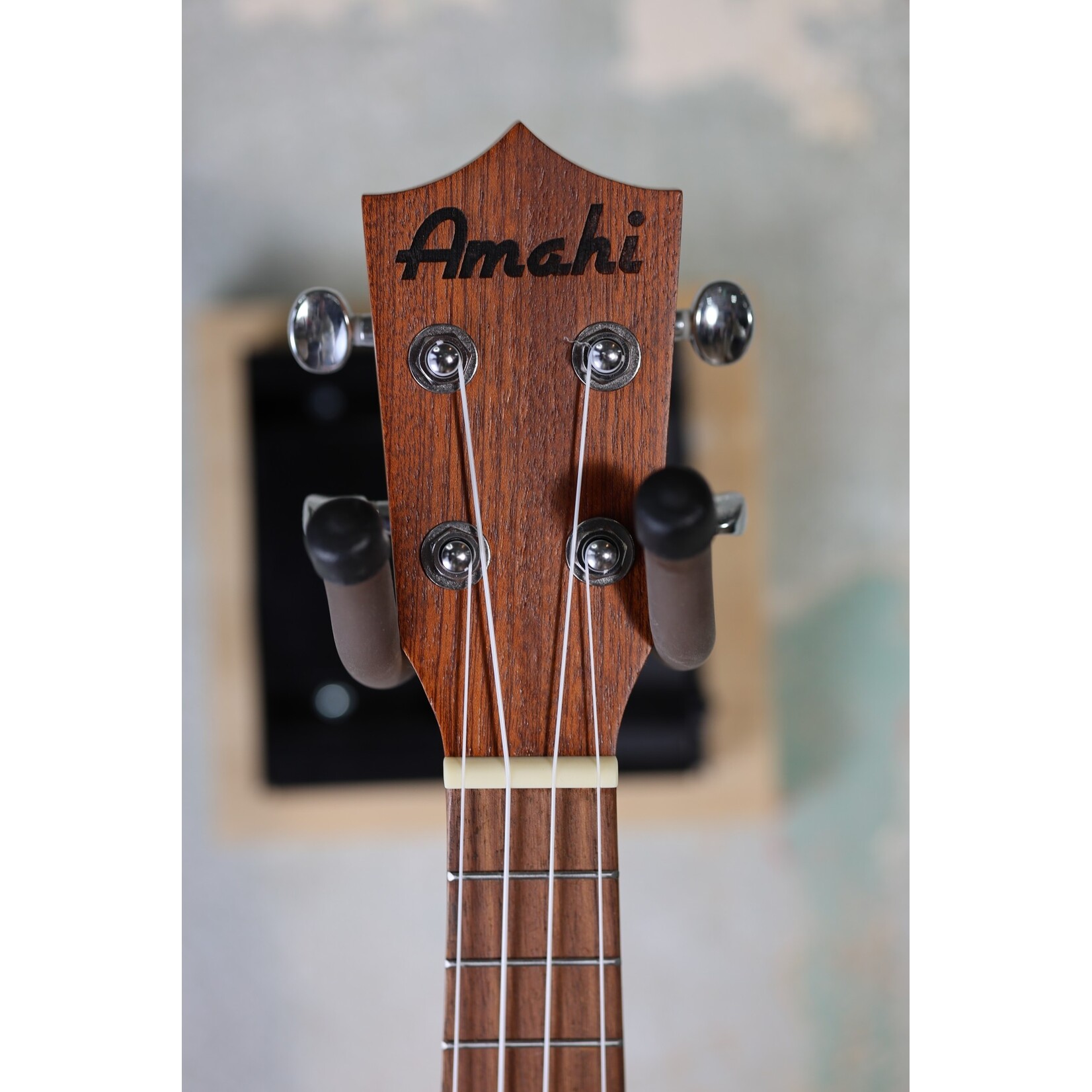 Amahi Amahi Pineapple Soprano Ukulele with Deluxe Bag