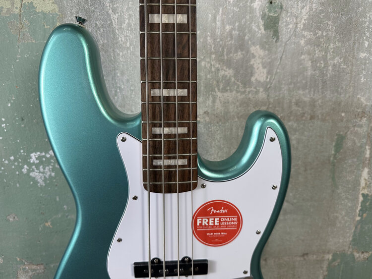 Squier Affinity Series Active Jazz Bass - Mystic Sea Foam Green